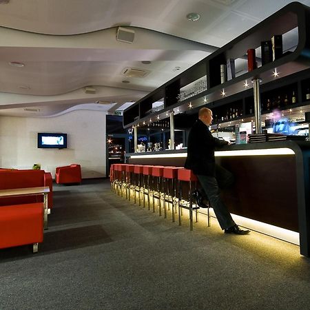 Hotel Poznanski A2 Luboń Buitenkant foto
