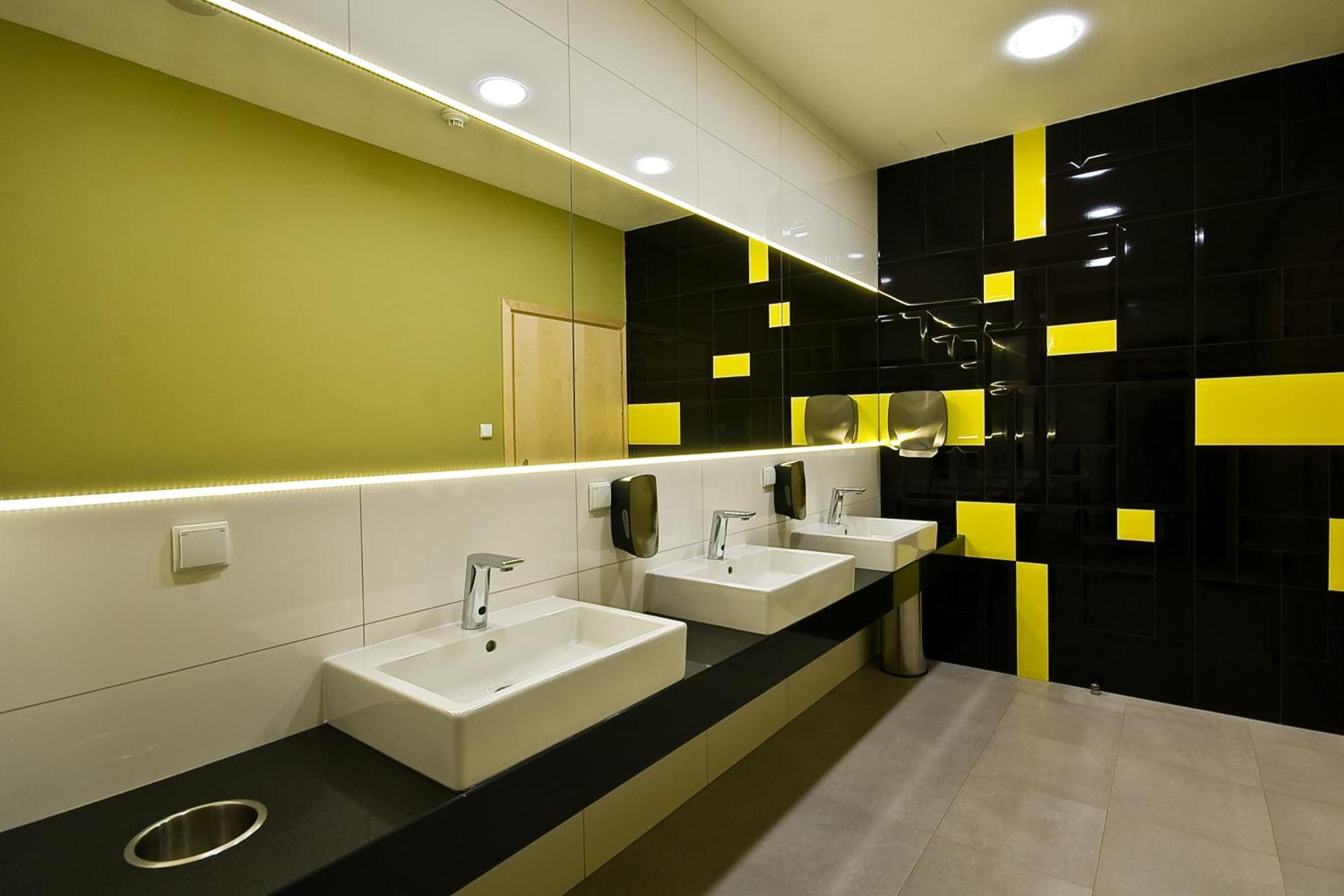 Hotel Poznanski A2 Luboń Buitenkant foto