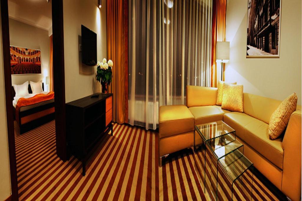 Hotel Poznanski A2 Luboń Kamer foto